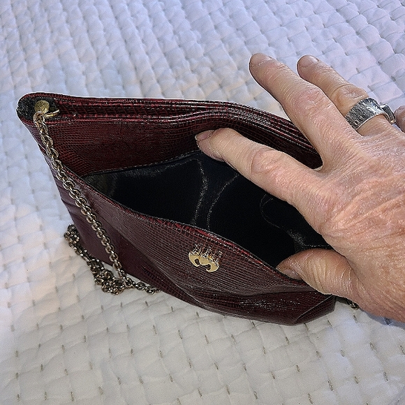 ORIGINALS BY CAPRICE BURGUNDY HANDBAG WITH CHAIN - Picture 2 of 9